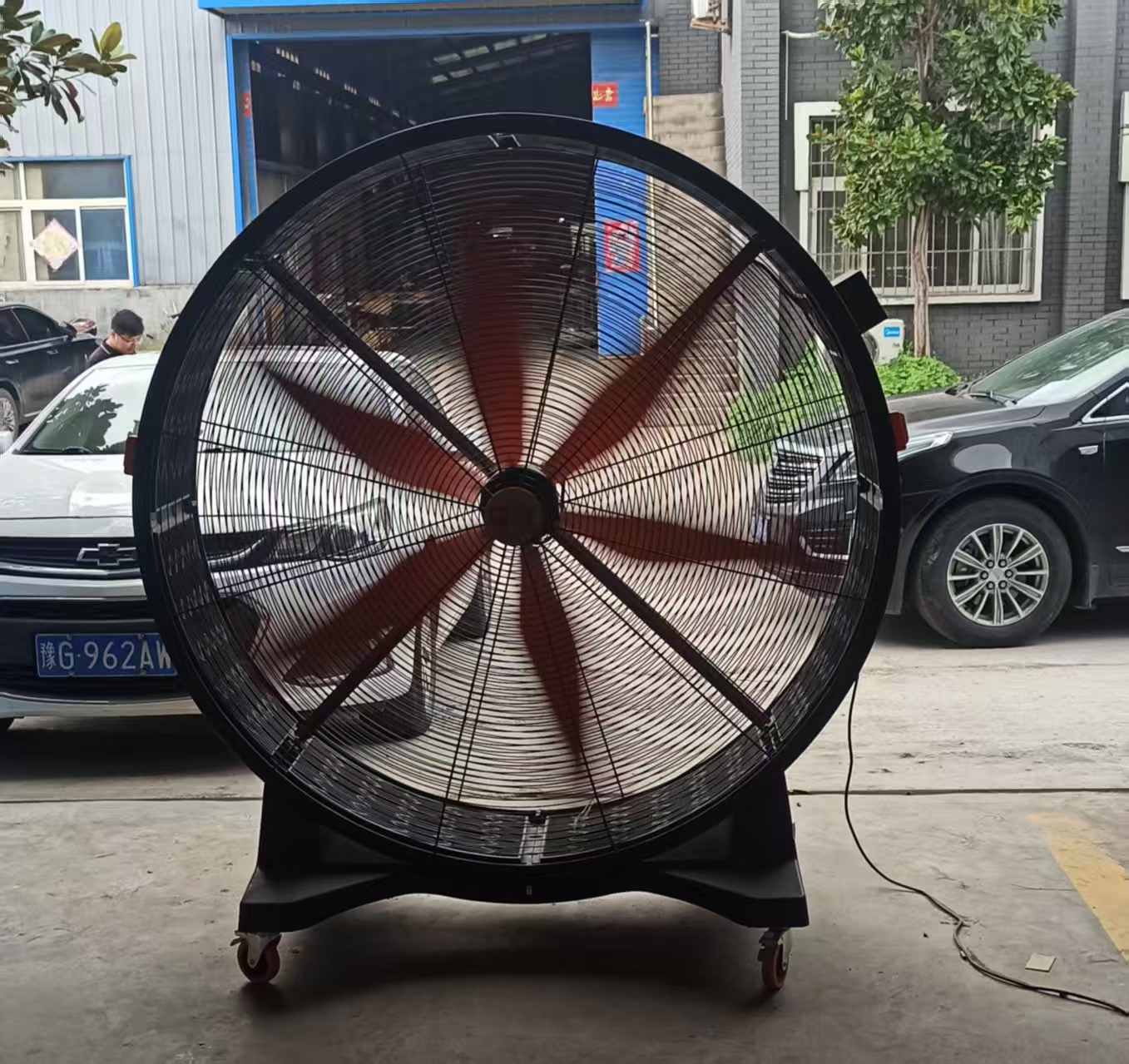 戰(zhàn)高溫，送清涼